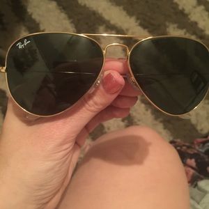 Ray ban aviator sunglasses