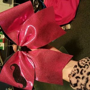 Full size metallic Mustache bow