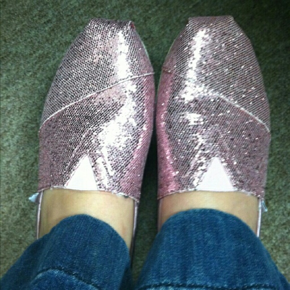 Final Price Pink sparkle TOMS