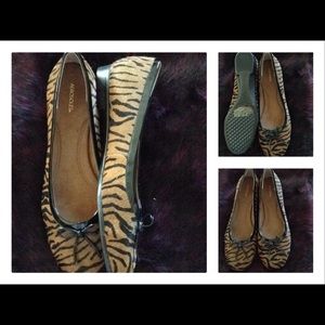 NEW! Aerosoles Animal Print Shoes