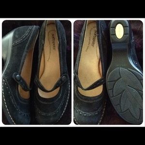 New!  Black Suede SoftSpots Heels