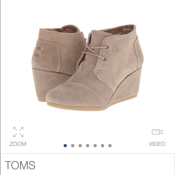 New! Toms Desert Wedge Taupe size 7