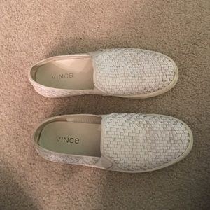 Worn Vince slip ons in white woven leather size 9
