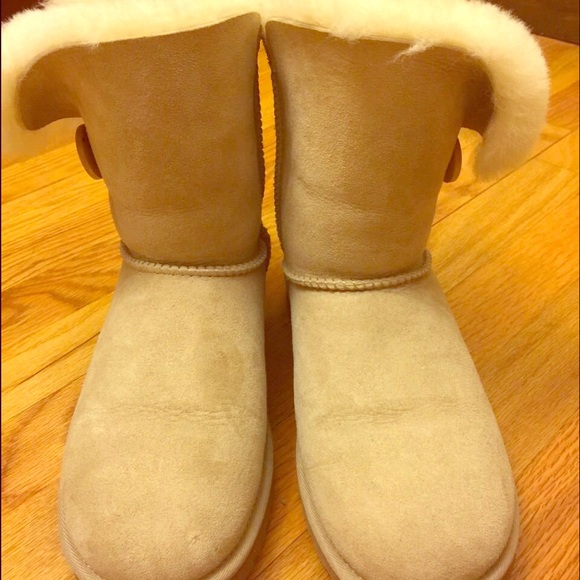 UGG-available for sale