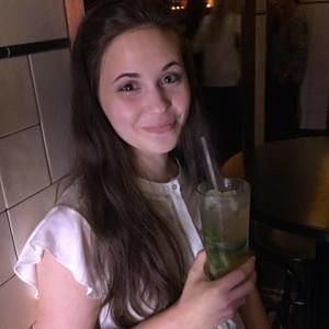 Meet your Posher, Elena