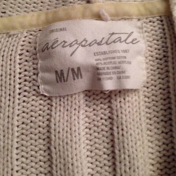 Button down sweater - Picture 2 of 2