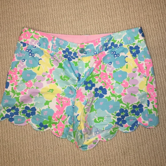 Lilly Pulitzer scalloped shorts