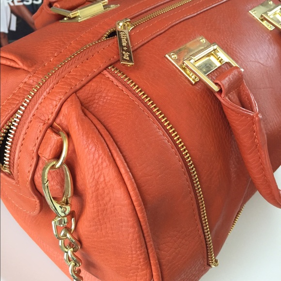 💋SOLD TO MOM💋 olivia + joy orange bowling bag - Picture 2 of 4