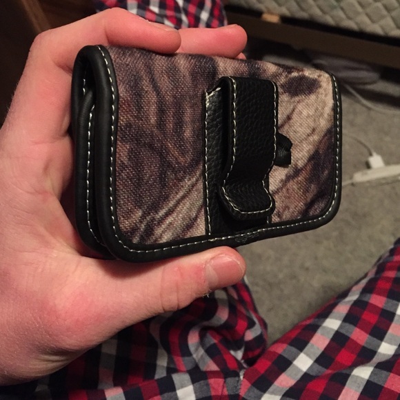 iPhone 4 carry case - Picture 3 of 3