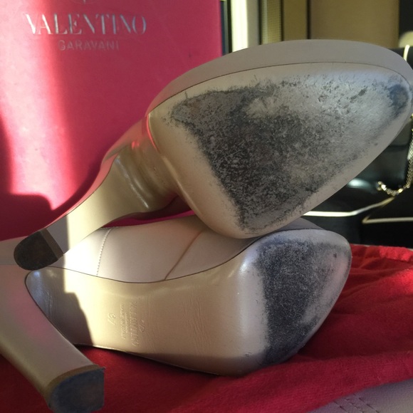 Nude Valentino Pumps - Picture 3 of 4