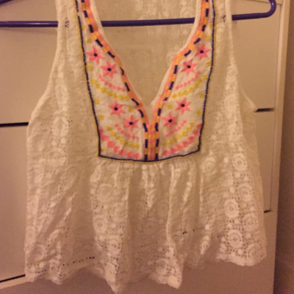 white embroidered tank/crop top
