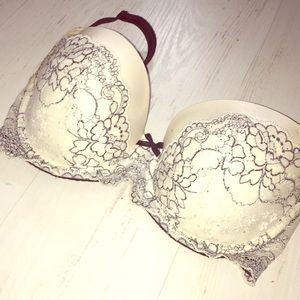 Victoria's Secret Very Sexy Dream Angels Bra 32DDD