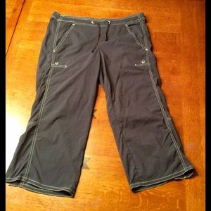 🌸Women's Lucy capris.🌸