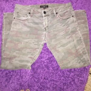 Camo skinny jeans