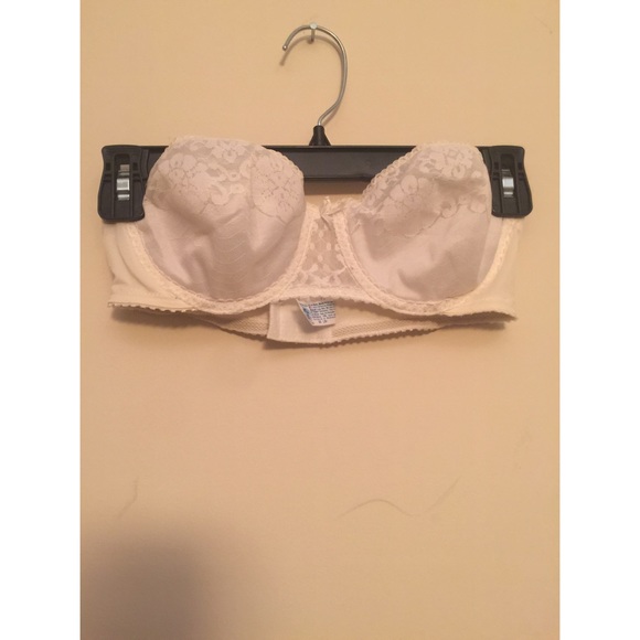 White lace, strapless bra