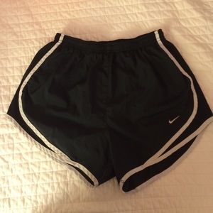 Black nike shorts