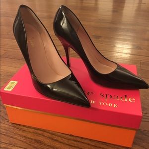 Kate spade black patten shoes