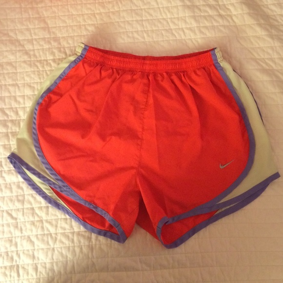 Nike shorts - Picture 1 of 2