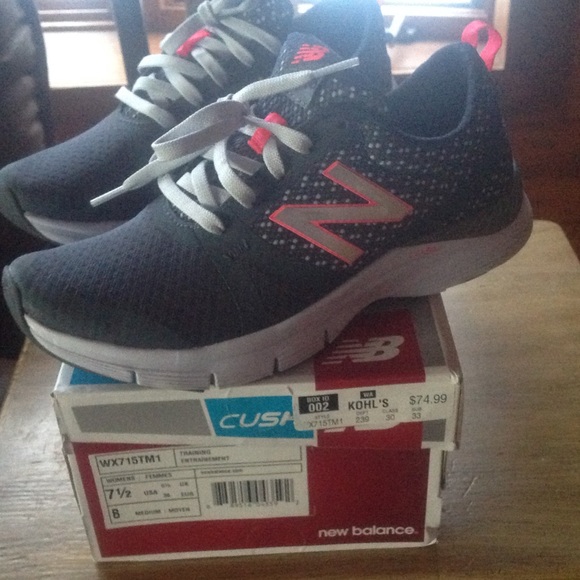 New Balance 7.5 cross trainer shoes