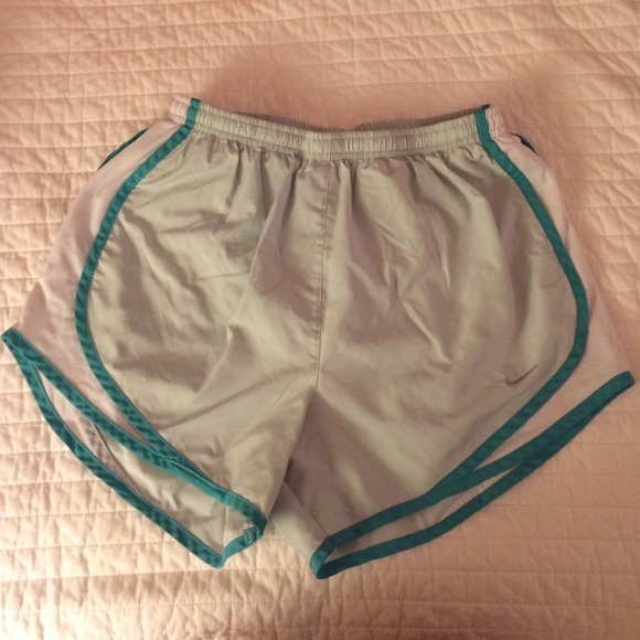 Nike shorts - Picture 1 of 2