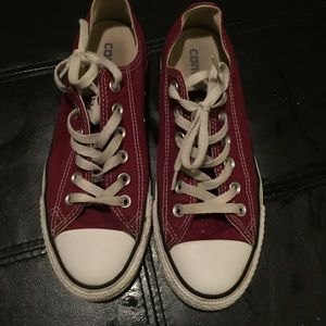 Maroon converse