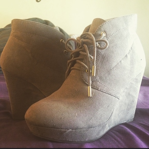 Wedge booties