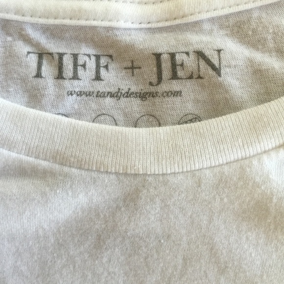 💔Last One📍T&J Graphic Tee - Picture 4 of 4