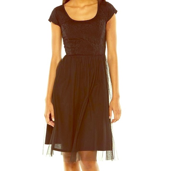 Lauren Conrad | black tulle dress