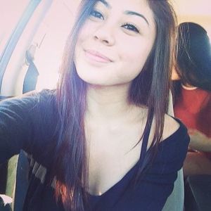 Meet your Posher, Desiree
