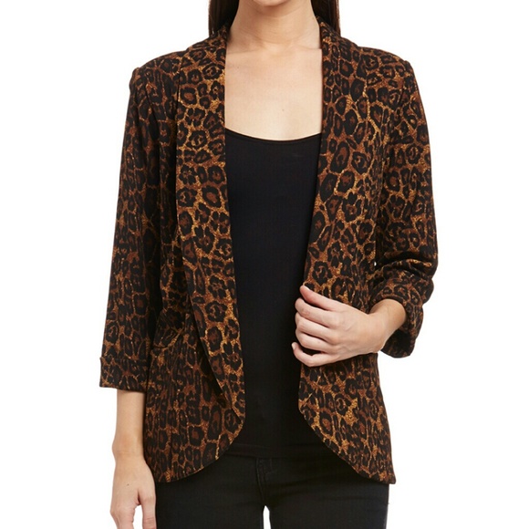 🆕! Leopard blazer