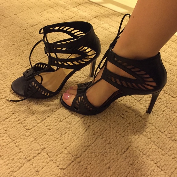 Shoes - Picture 3 of 4