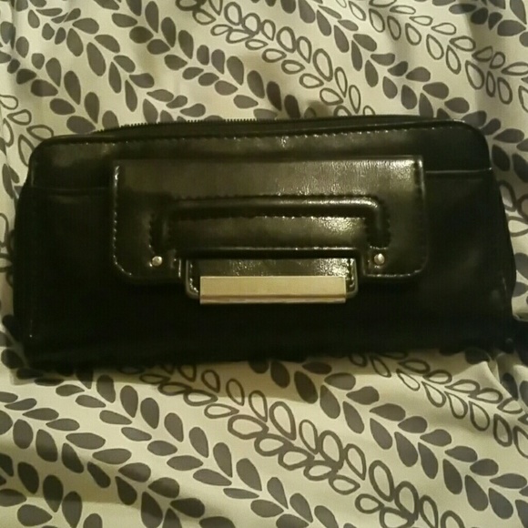 Traded Black wallet