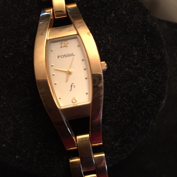 Fossil watch gold