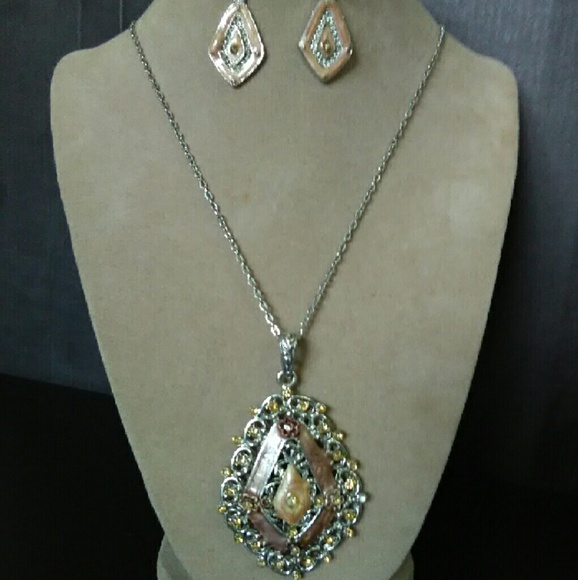 New Silver Plated Jewelry Set $15
