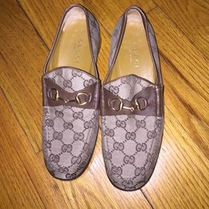 Gucci flat shoes