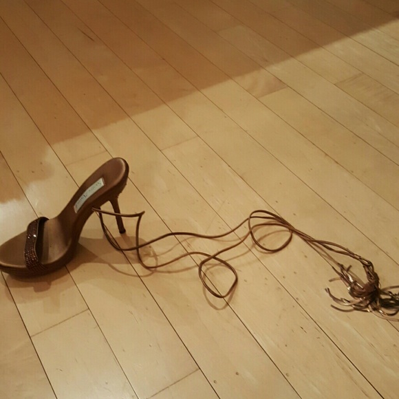 Womens Heels - Picture 2 of 3