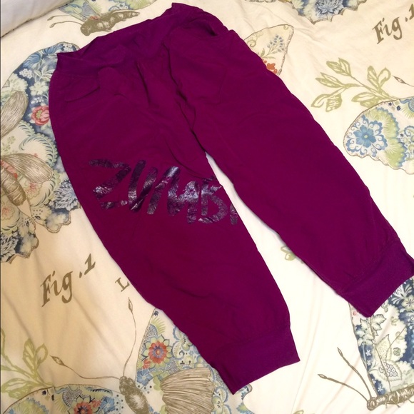 Zumba Wear Capri cargo pants size med. Worn once