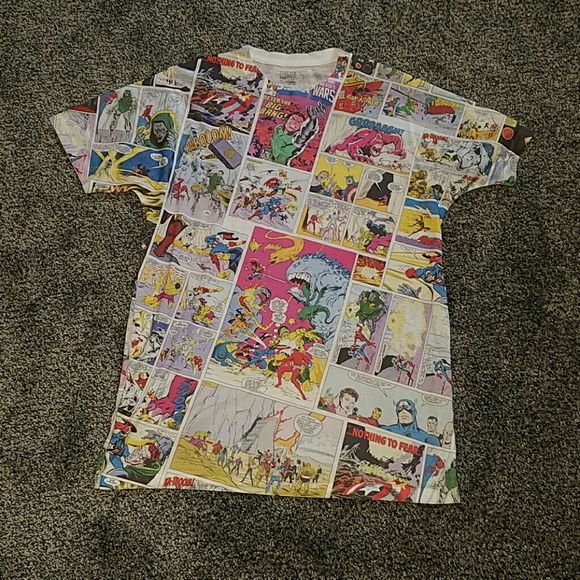 loose comic tee