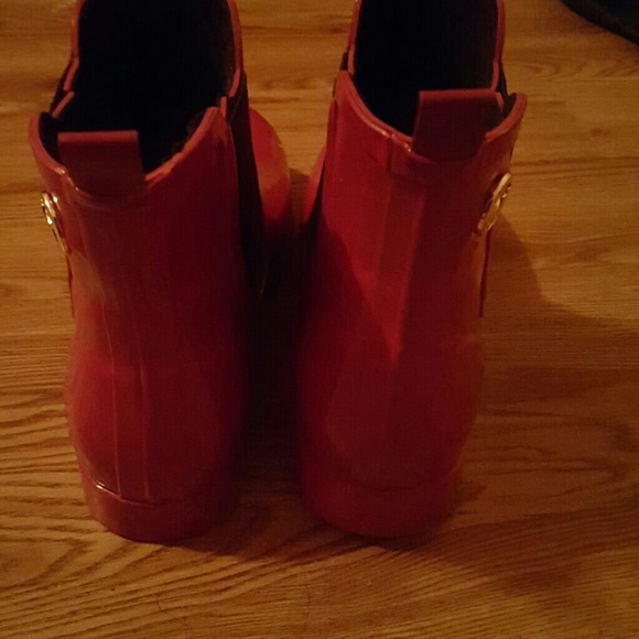 Boots - Picture 3 of 4