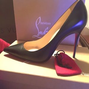 Authentic Christian Louboutin Décolleté 100