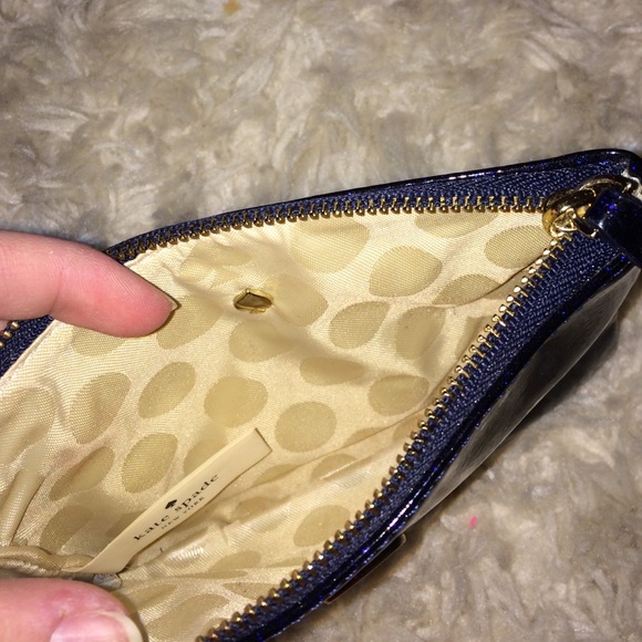 KATE SPADE CLUTCH WALLET - Picture 2 of 2