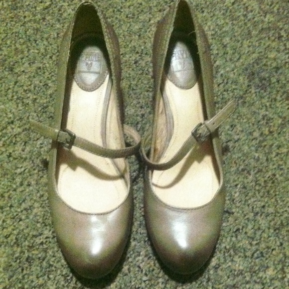 Taupe frye Mary Jane pumps
