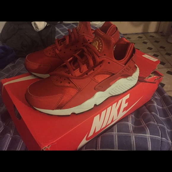WOMENS AIR HUARACHE RUN "CINNABAR"