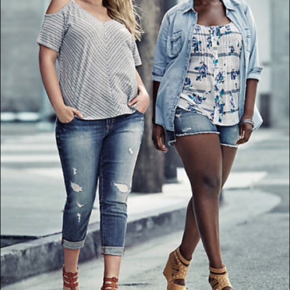 💔Sold! Torrid Floral Stripe Chiffon Top Plus Size - Picture 3 of 4