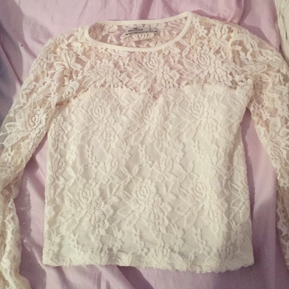 Hollister top