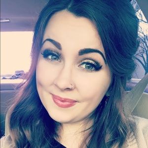 Meet your Posher, Vanessa