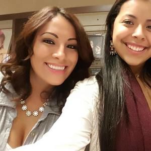 Meet your Posher, Yesenia