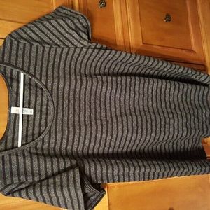 Lularoe xl classic tee