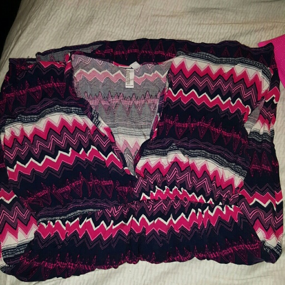 Chevron Patterned Tunic - Picture 3 of 4