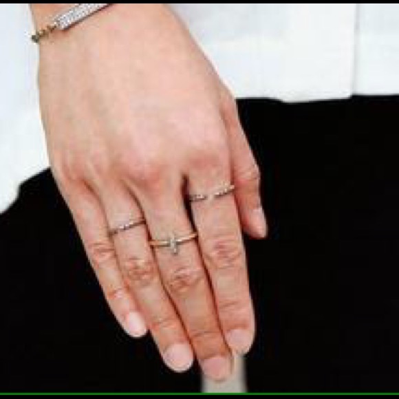 • SALE • 3 Pieces Cross Rings • - Picture 3 of 3